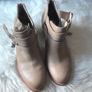 Dolce Vita ankle booties